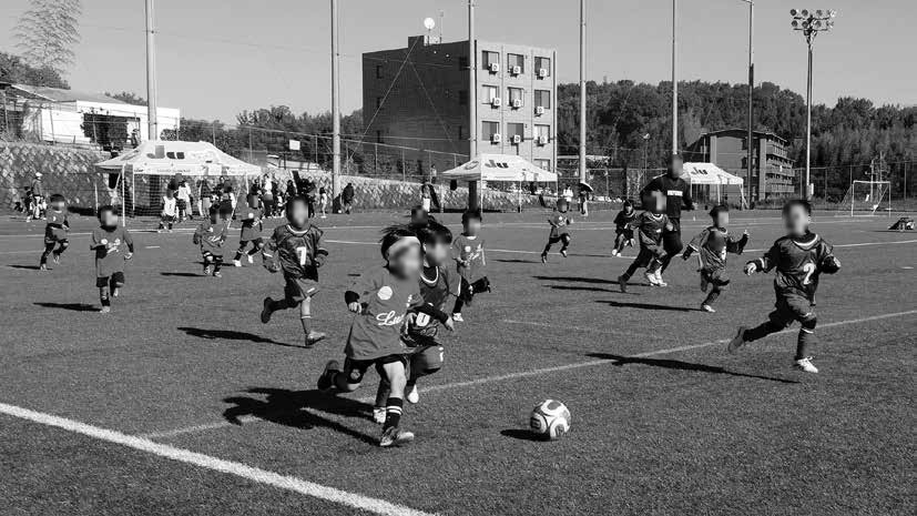 口論義運動公園球技場で開かれたJU愛知カップ チビッコサッカージャンボリー決勝大会の様子